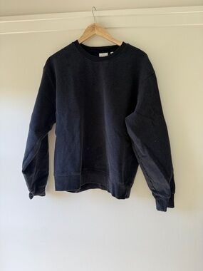 Aritzia Sweatfleece Cozy Fleece Black Crewneck Pullover Sweatshirt